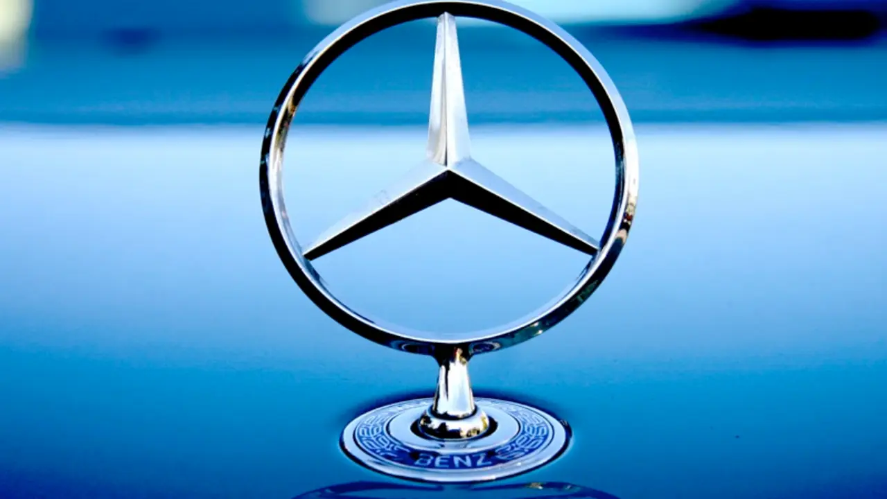 Mercedes logo