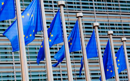 La Comisión Europea recomienda flexibilizar aún más el taxi y las VTC