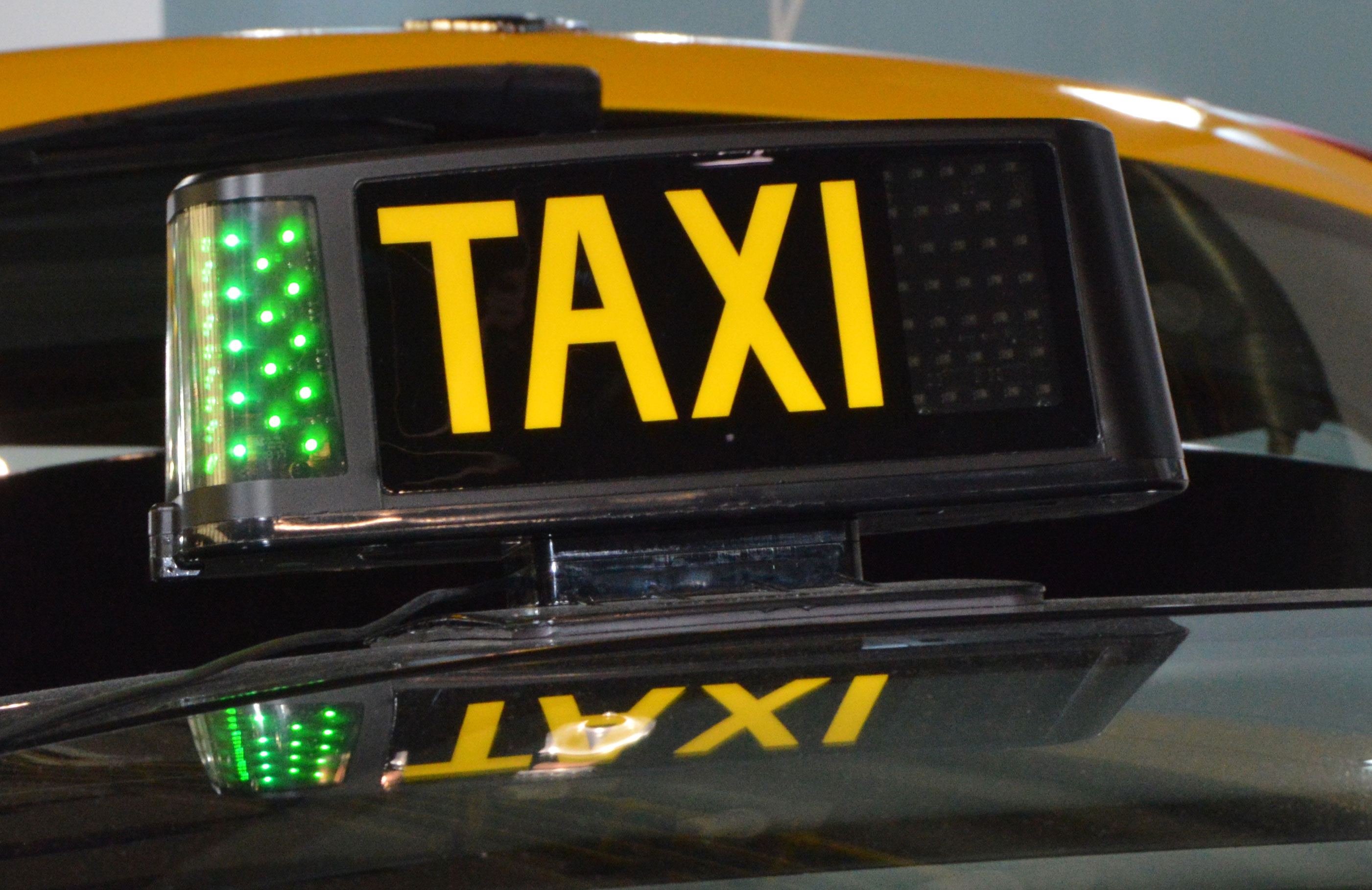 Free Now ofrece descuentos en el taxi pese a la postura del IMET
