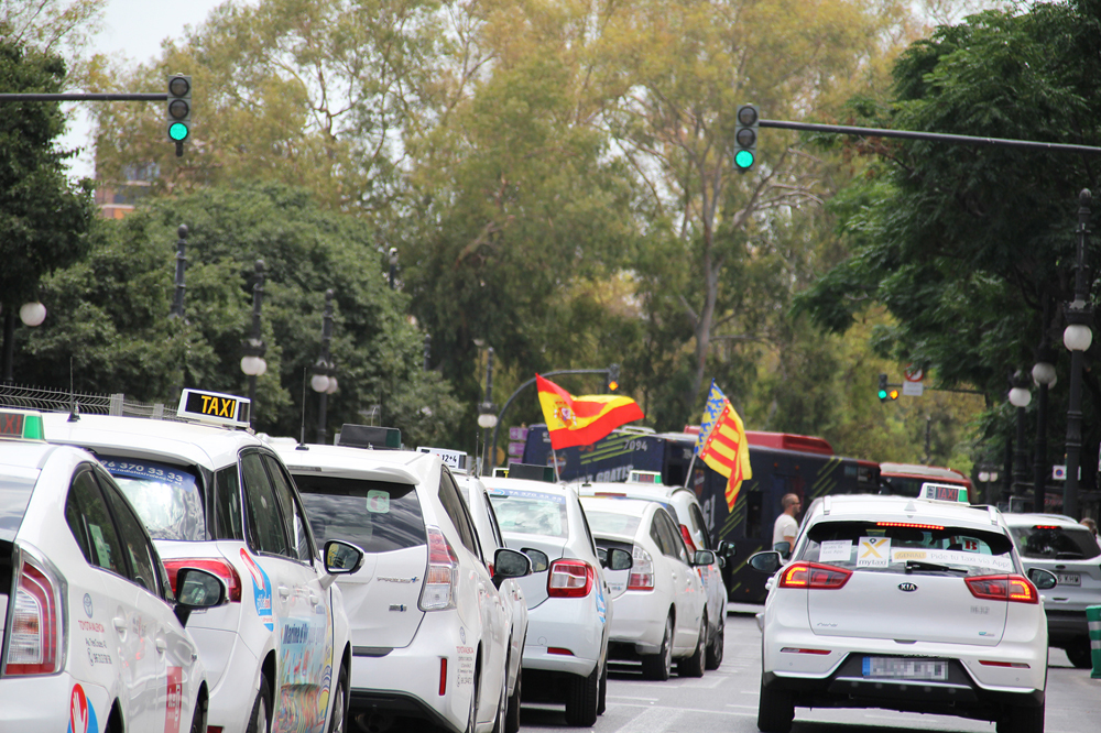 Taxistas valencianos protestan contra la Conselleria