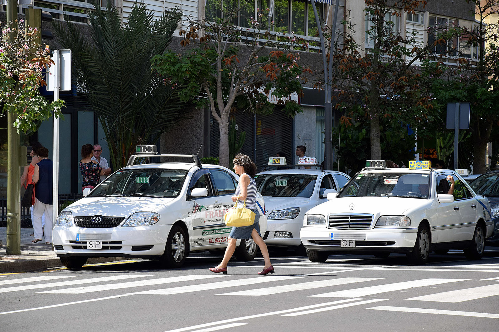 Los taxistas deciden mantener el servicio al 50% los fines de semana