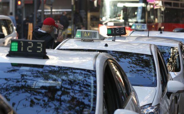 El taxi de Valencia no aplicará tarifas festivas durante las Fallas