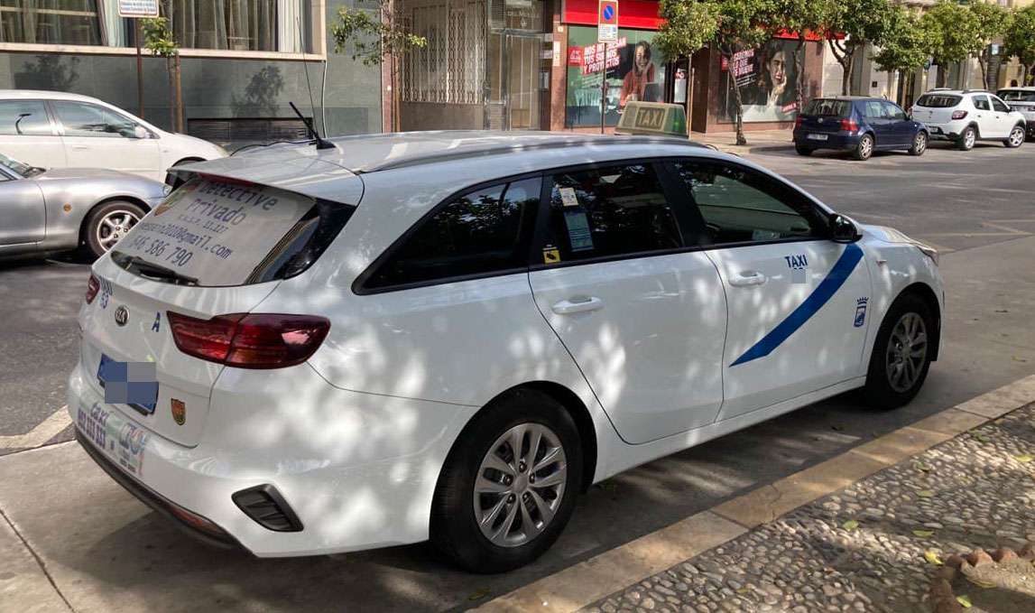Preocupación por una nueva oleada de robos a taxis aparcados en la calle