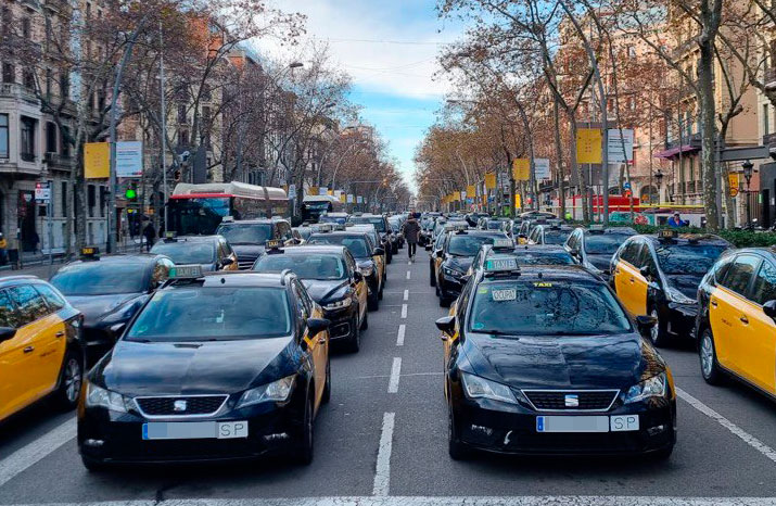Hoy el taxi colapsa las calles de Barcelona