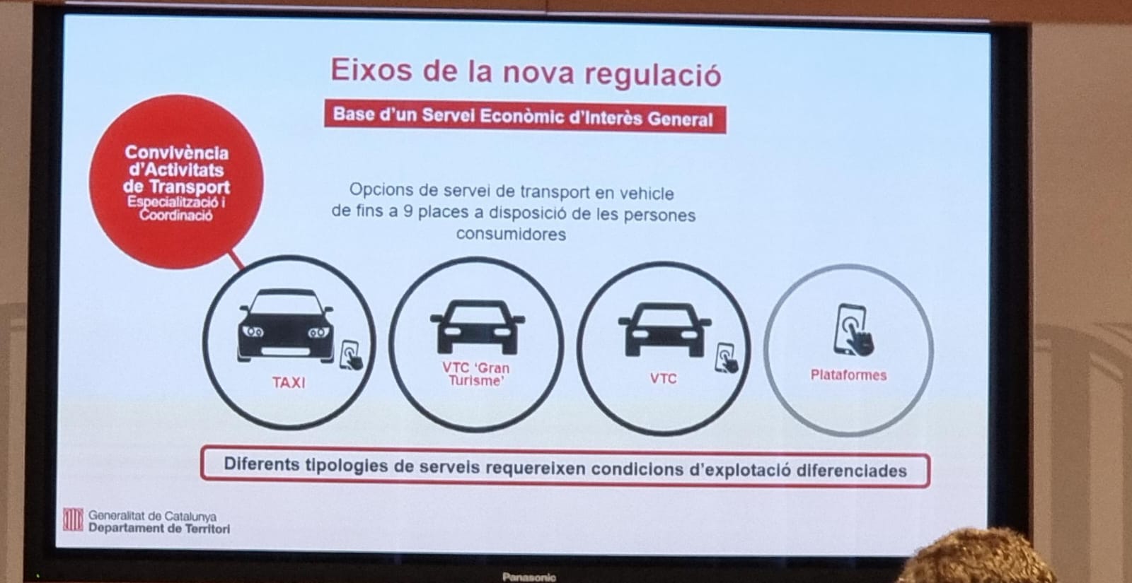 Catalunya protegerá al taxi como un servicio económico de interés general