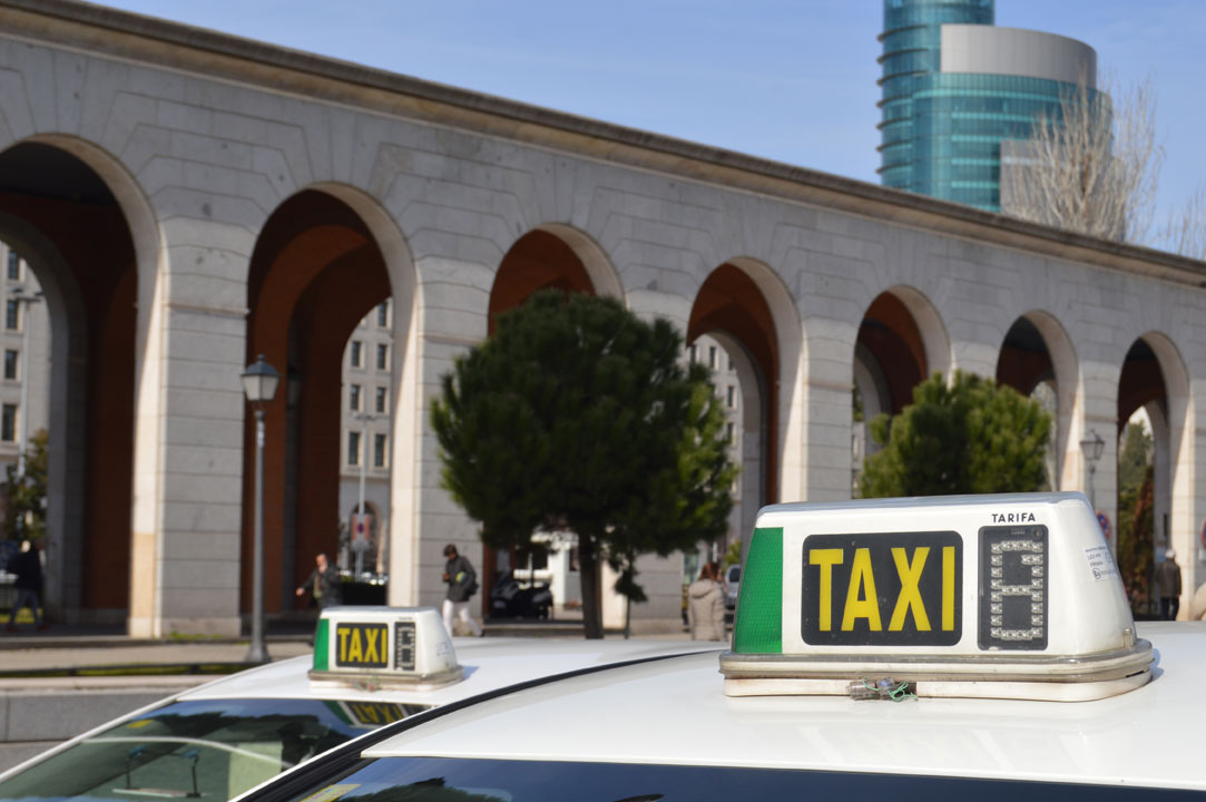 Taxistas respaldan la huelga de transportistas por la jubilación anticipada